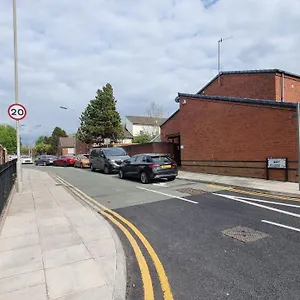 Spacious City Studio / Wifi / Parking Liverpool