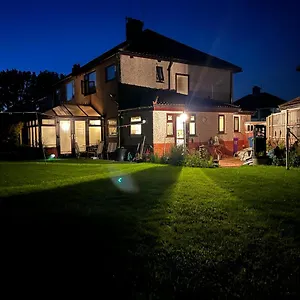 Greenacre House Close To John Lennon Airport Liverpool