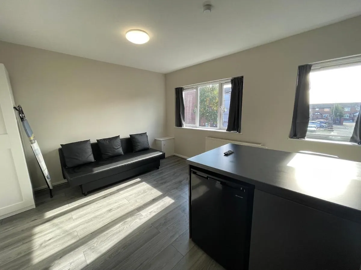 Mays Apartments - 458 Mill Street, Free Parking, 3 Minutes In Taxi To Baltic Market And City Centre - Apartments Sleep 1-4 Guests Liverpool